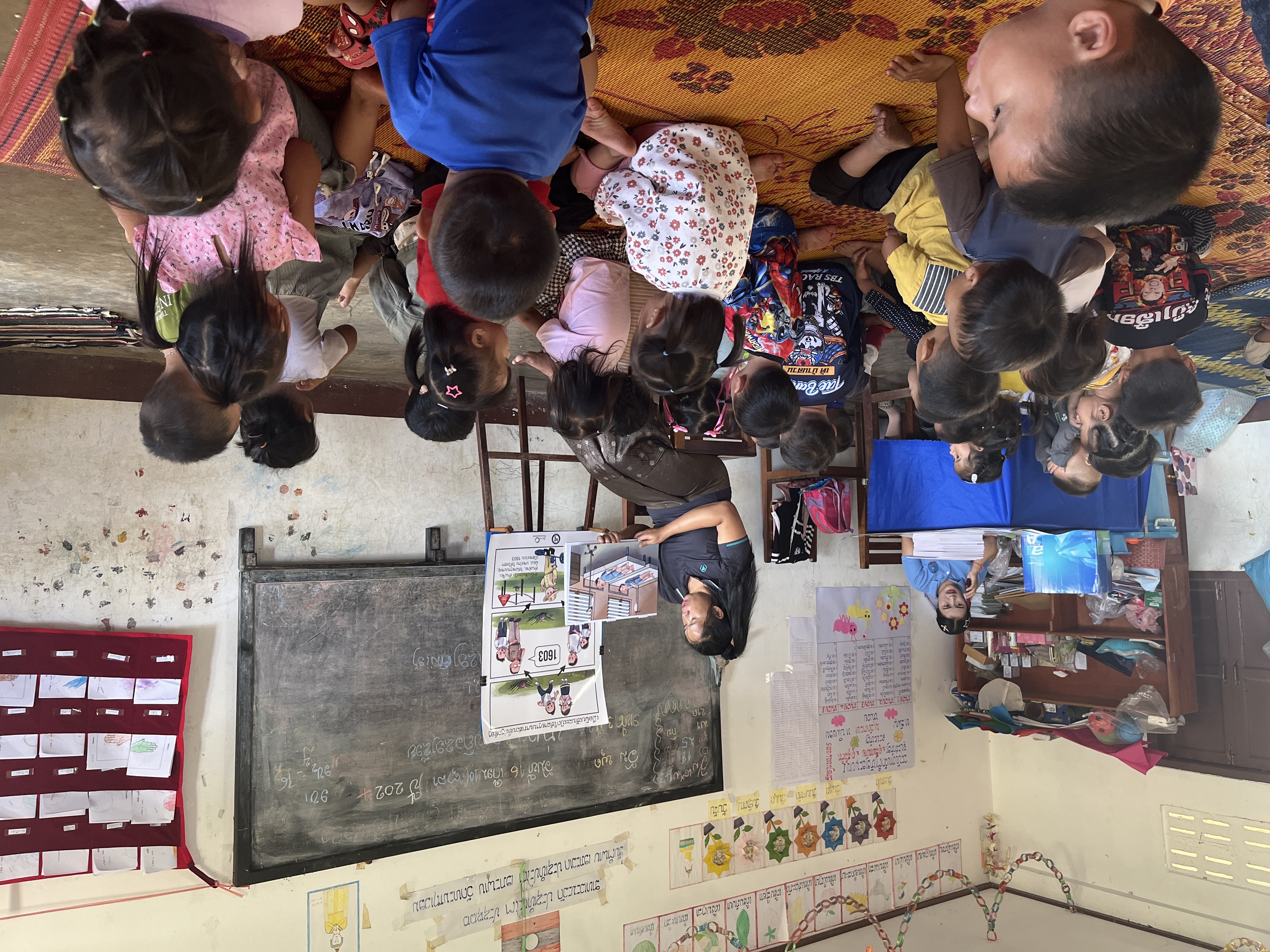 幼児向け不発弾回避教育の様子