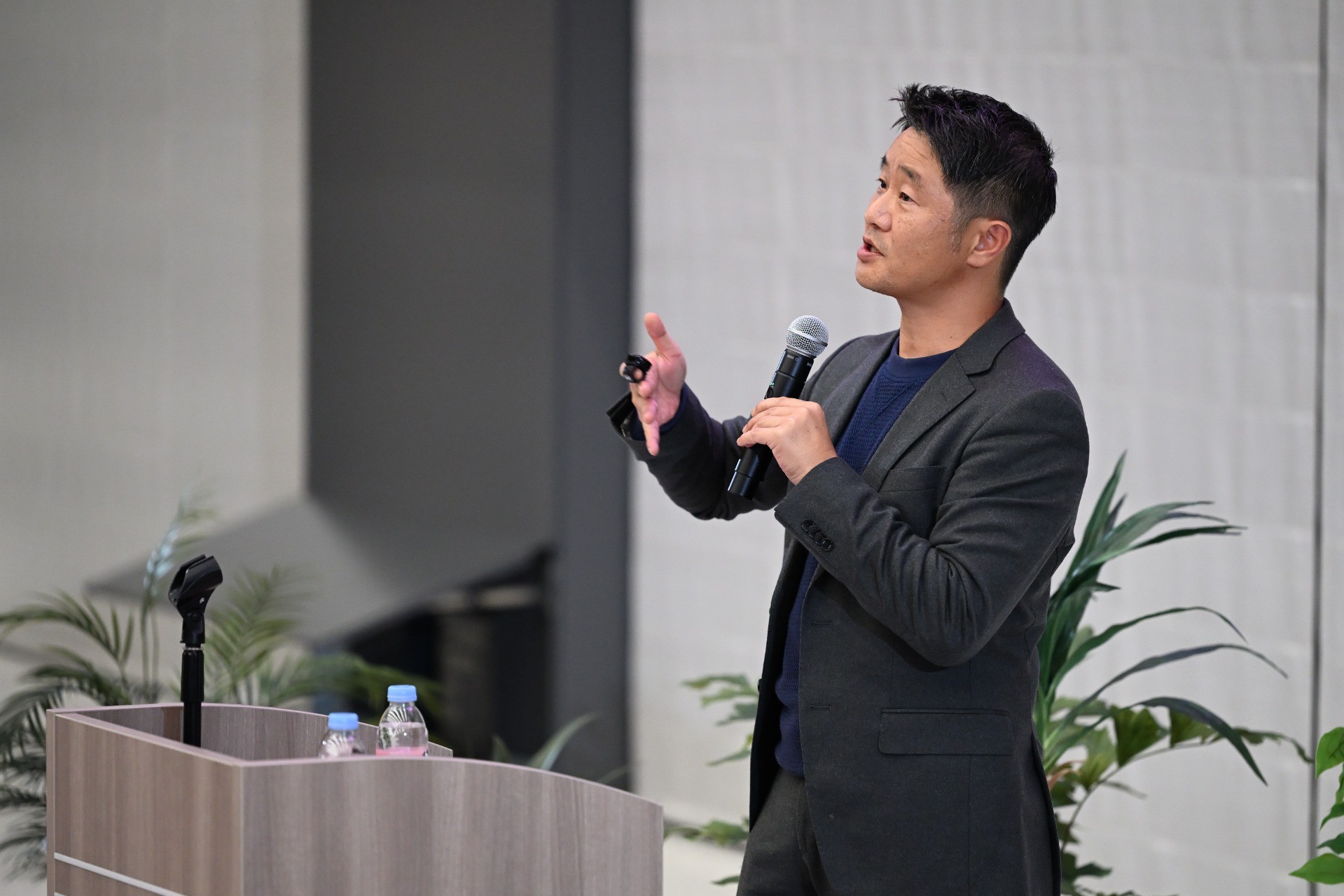 【啓発】ニコンで中高生向け講演会を開催しました！～紛争鉱物問題と私たちにできること～