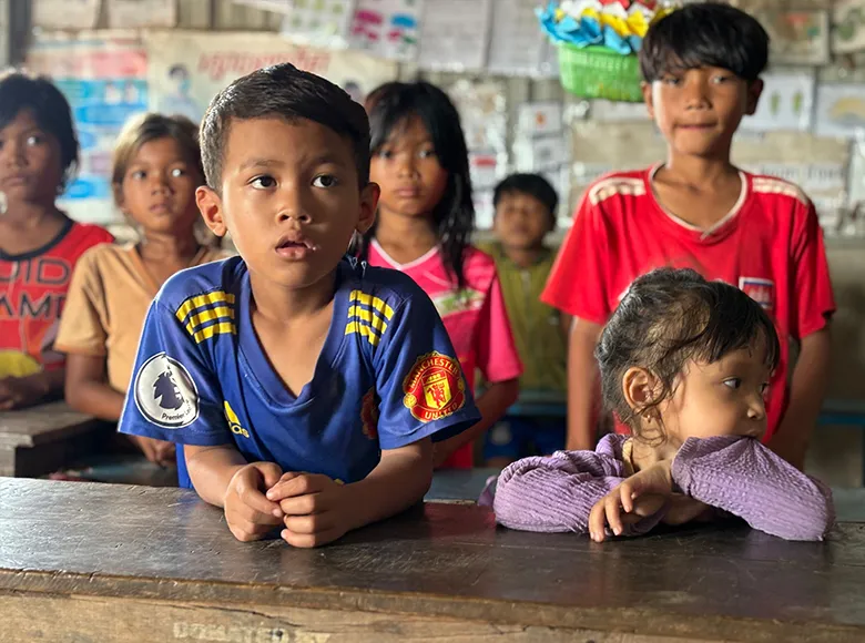 小学校に通う子ども