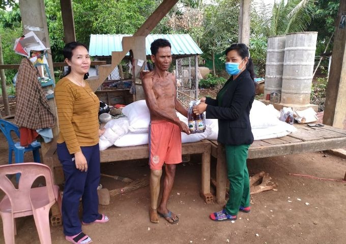 【カンボジア】新型コロナウイルスで影響を受けた障がい者世帯へ緊急食料支援