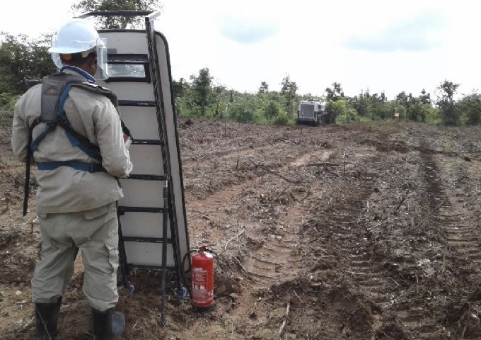 【カンボジア】大雨と洪水の影響を受ける地雷撤去