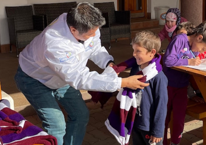 ■支援事例③：編み物・刺繍による社会貢献と、対価としての現金給付