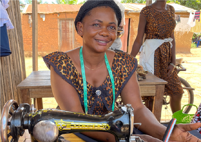 笑顔のコンゴ女性